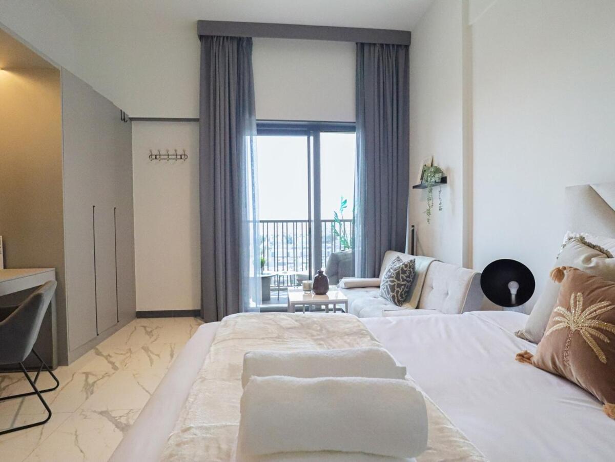 Welhome - Chic With Balcony & Views In *
