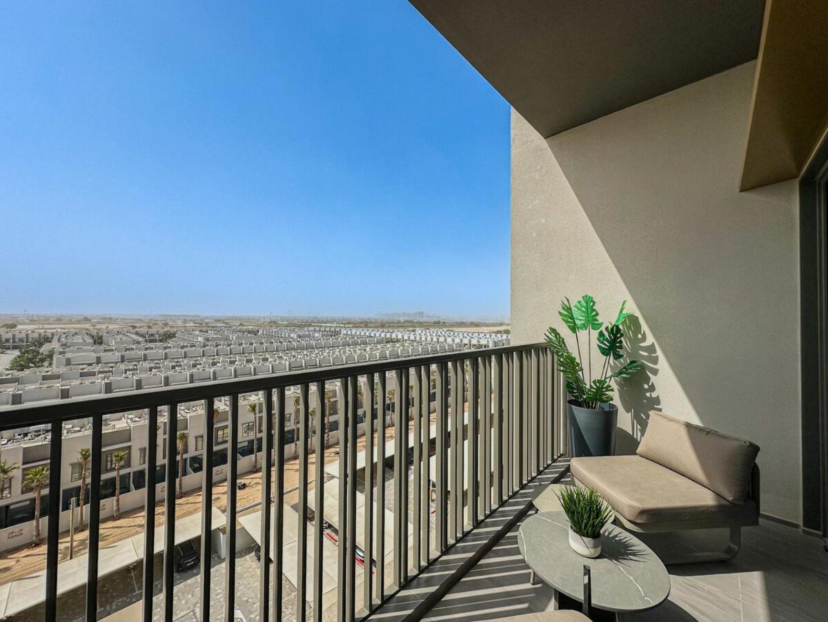 Apartment Welhome - Chic With Balcony & Views In Dubai